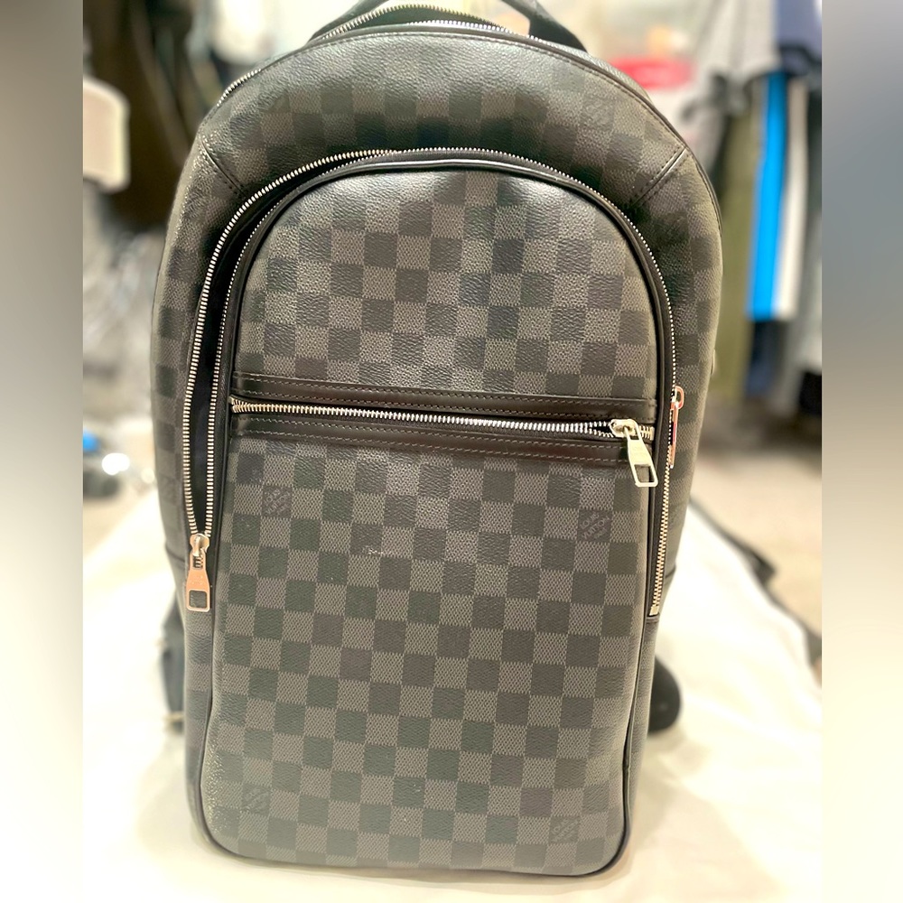 LV Michael Backpack leather bag
Very good condition